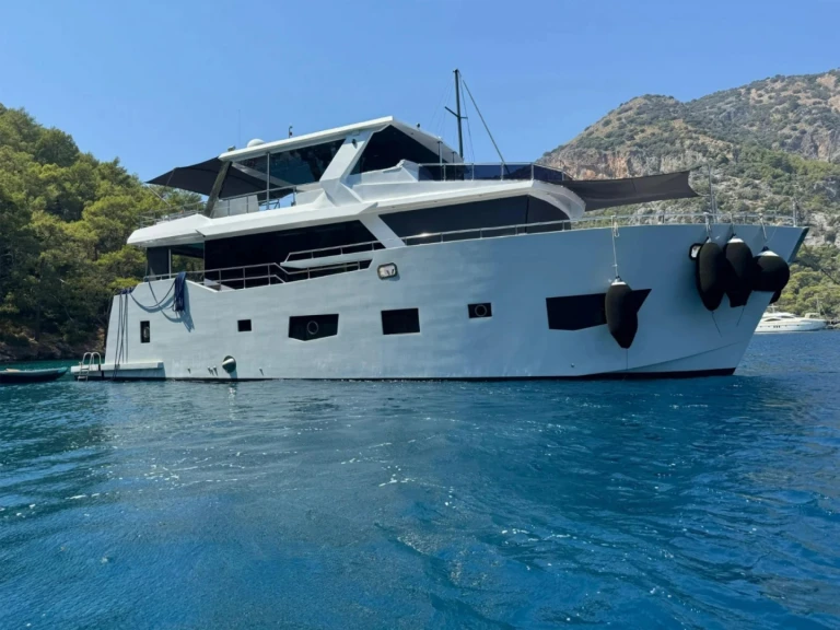 Motorboat hire in Göcek - Custom Made Custom made
