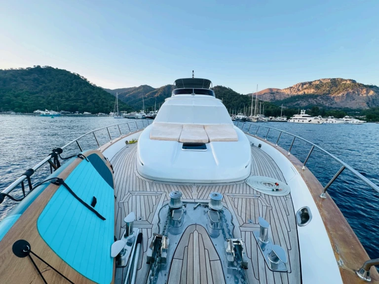 Charter a Custom Made Custom made in Göcek on Samboat