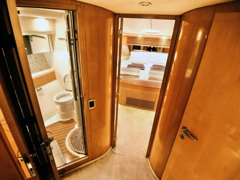 Motorboat to hire Göcek at the best price
