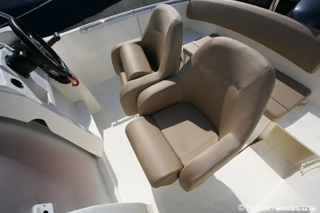 Charter a Jeanneau CAP CAMARAT 6,5 CC Style in Port de Hyères (St Pierre) on Samboat