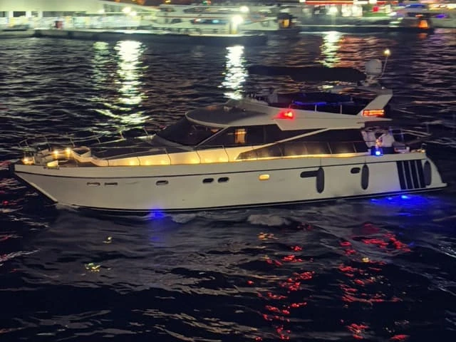 Motorboat hire in Göcek - Custom Made Custom made