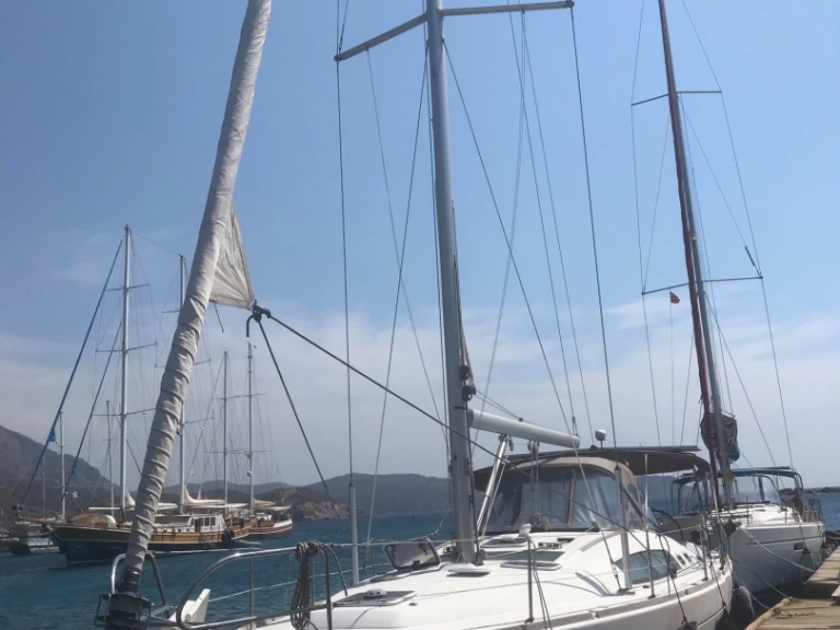 Bénéteau Oceanis 46 charter bareboat or skippered in  Samsun Körfezi