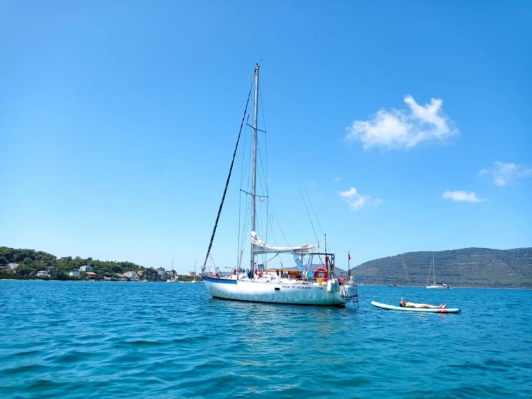 Charter a Edel Edel 35 in Milazzo on Samboat