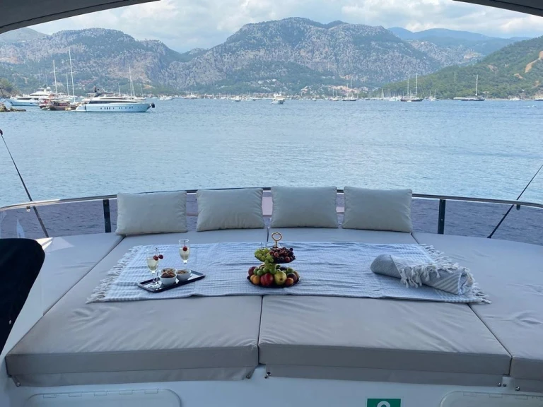 Charter a Custom Made Custom made in Göcek on Samboat