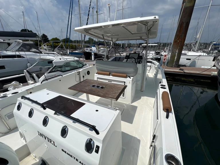 Bénéteau Flyer 9 SPACEdeck charter bareboat or skippered in  Brest