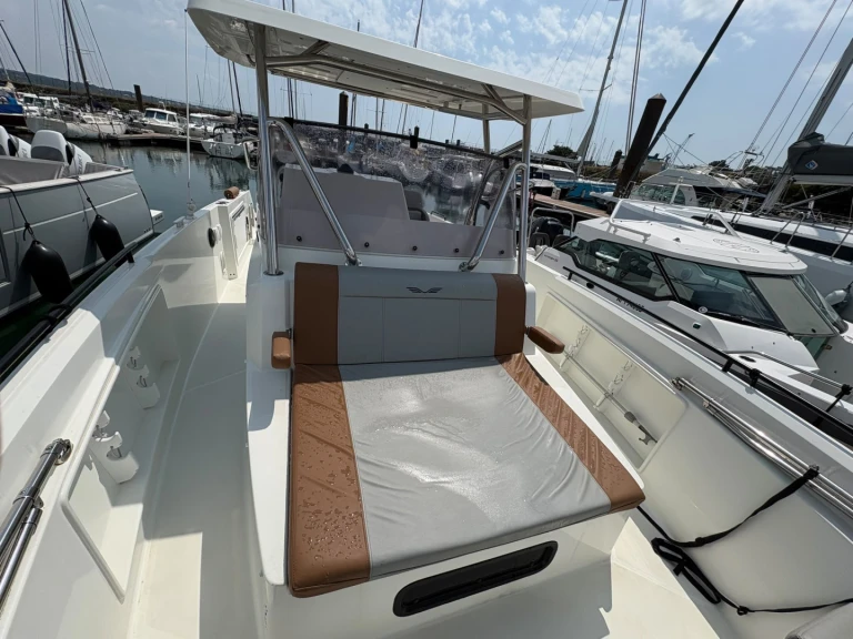 Yacht hire Brest cheap Flyer 9 SPACEdeck