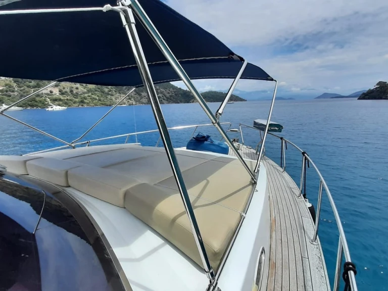 Motorboat to hire Göcek at the best price