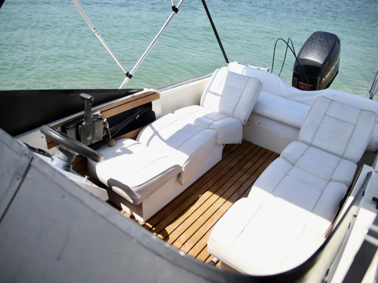 Yacht hire Marseille cheap Rio 450