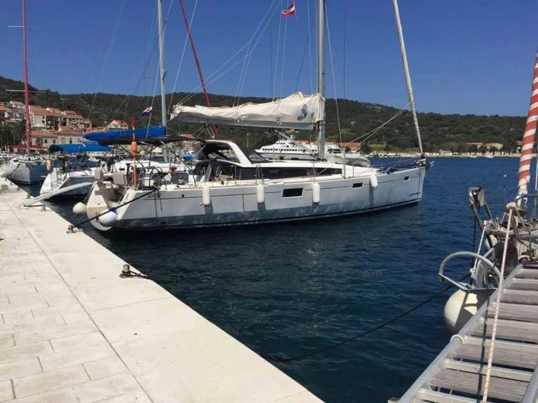 Charter a Bénéteau Sense 50 in Murter-Kornati on Samboat