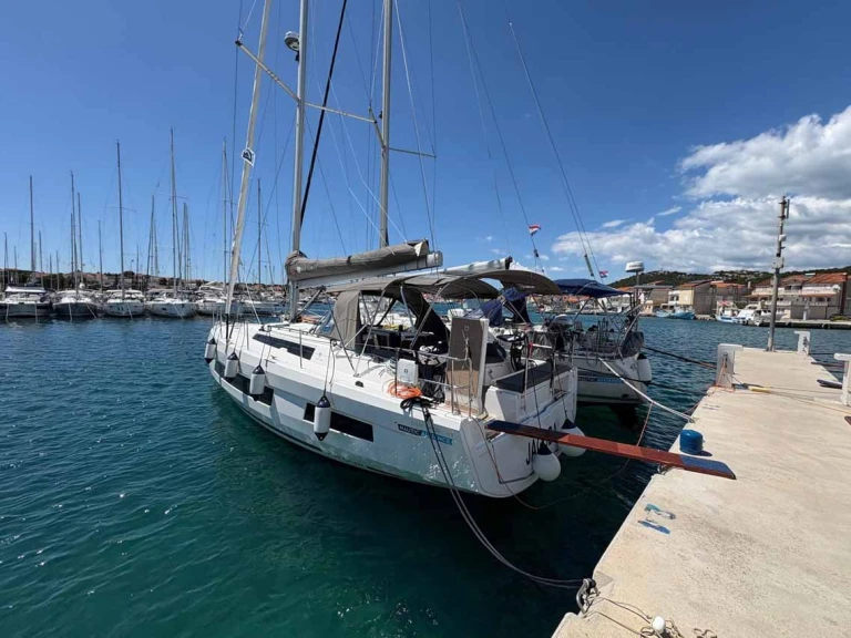 Sailboat to hire Murter-Kornati at the best price