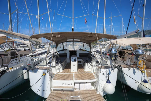 Hire Sailboat with or without skipper Jeanneau Kaštela