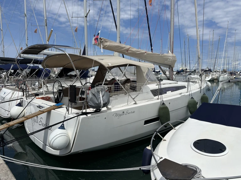 Sailboat hire in Izola - Dufour Dufour 430 Grand Large
