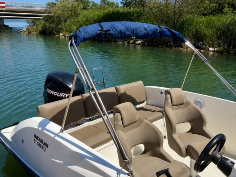 Motorboat to hire Carnon-Plage at the best price