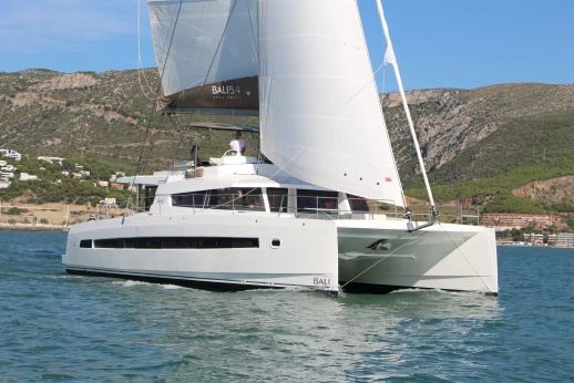 Yacht hire Parham Town cheap Bali 5.4
