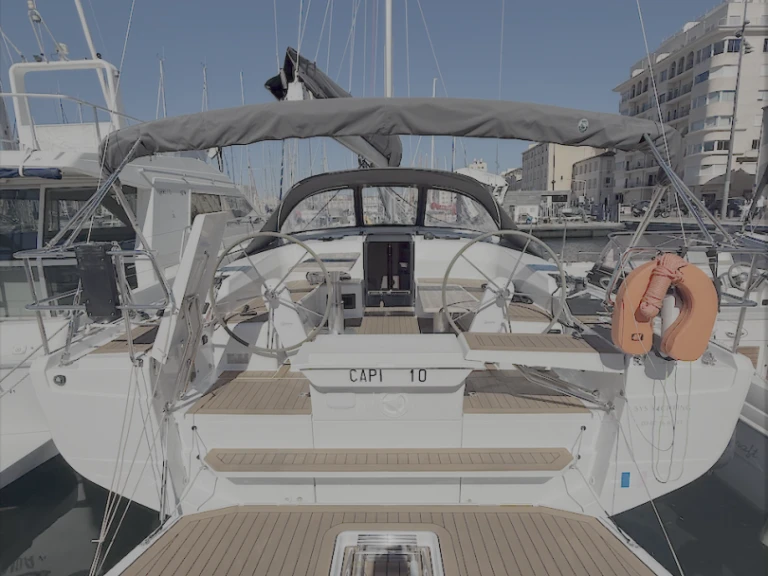Hire Sailboat with or without skipper Hanse Marseille