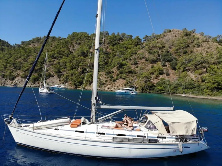 Hire Sailboat with or without skipper Bavaria Volos