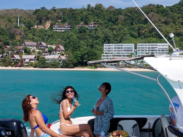 Hire a Atomix Boats Atomix 705 HT Ao Chalong