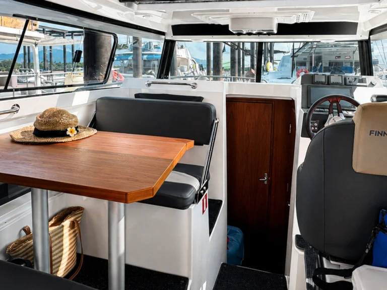 Hire Motorboat Finnmaster with a boat licence