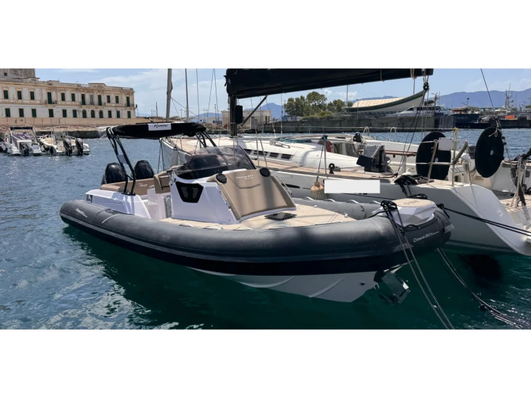 Motorboat hire in Reggio Calabria - Ranieri Ranieri Cayman 28.0 Executive
