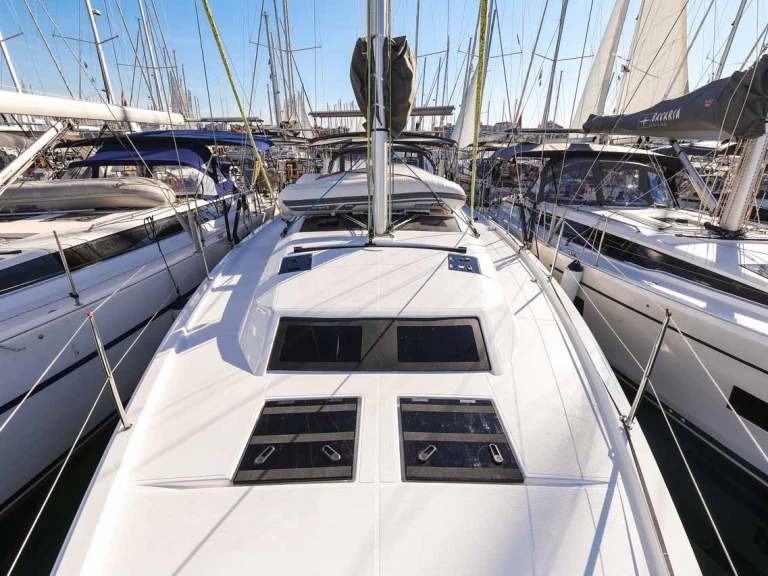 Hire Sailboat with or without skipper Dufour Trogir