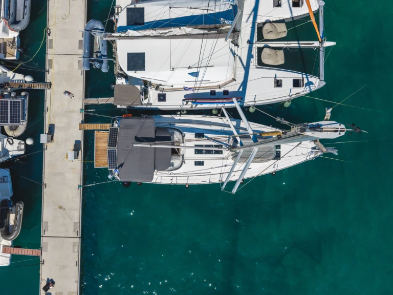 Yacht hire Lygia cheap Cruiser 45