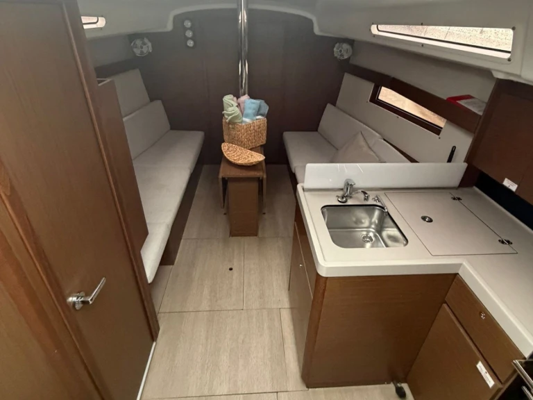 Hire Sailboat with or without skipper Bénéteau Orhaniye