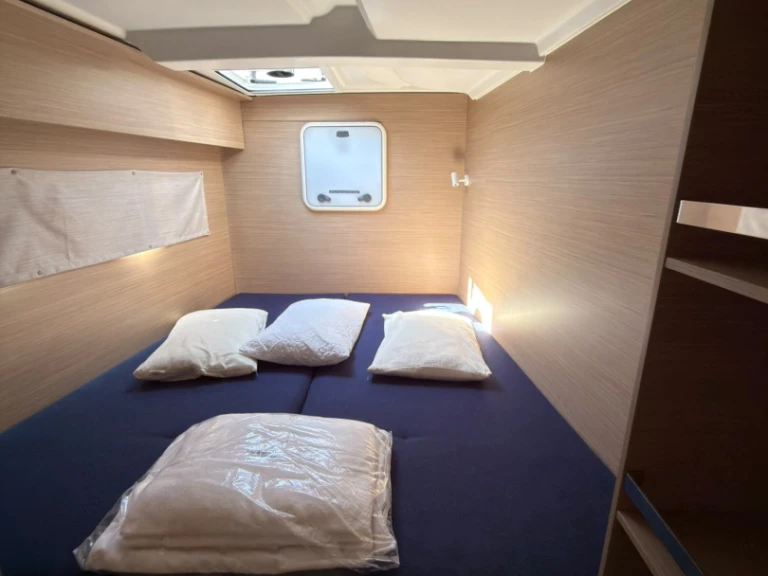 Hire a Lagoon Lagoon 38 Furnari