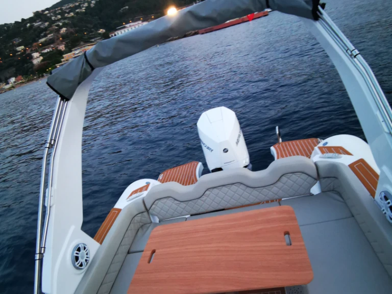 Hire RIB Salpa with a boat licence