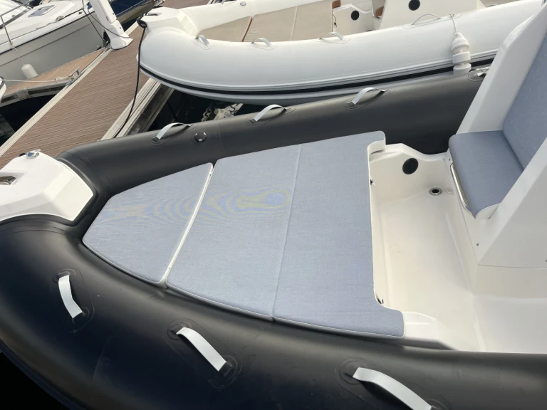 Zodiac Medline 6.8 charter bareboat or skippered in  La Trinité-sur-Mer