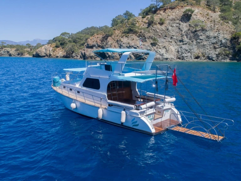 Charter a Custom Made Custom made in Göcek on Samboat