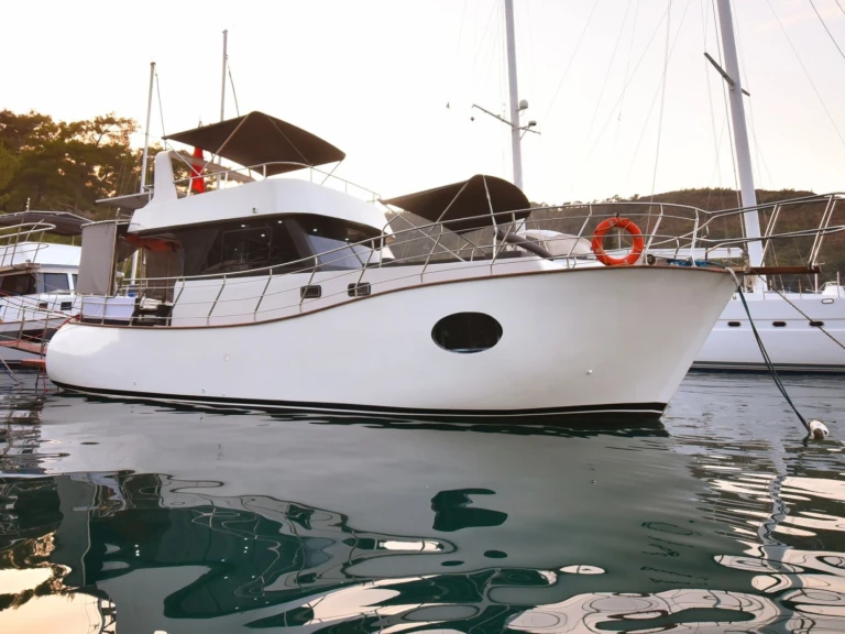 Motorboat hire in Göcek - Custom Made Custom made