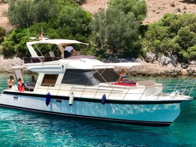 Charter a Custom Made Custom made in Göcek on Samboat