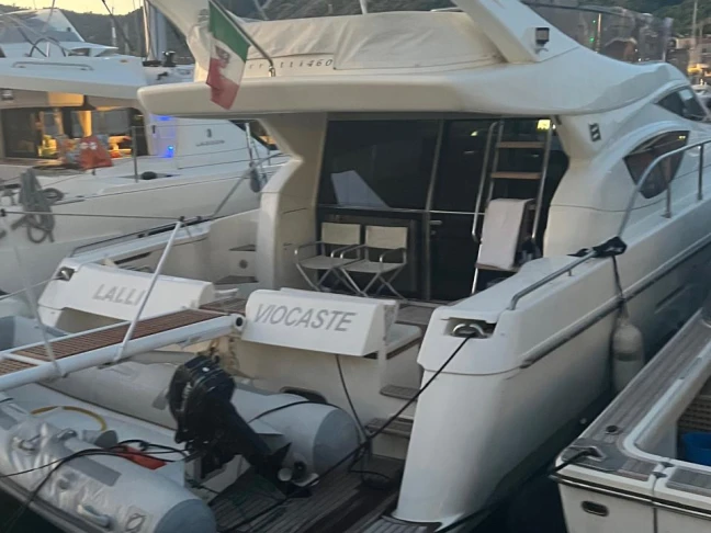 Motorboat to hire Polignano a Mare at the best price