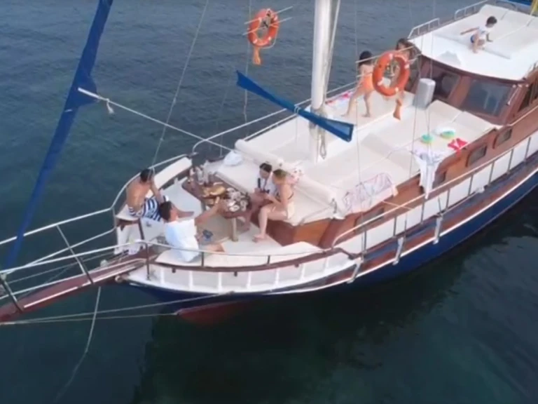 Motorboat to hire Kusadasi at the best price