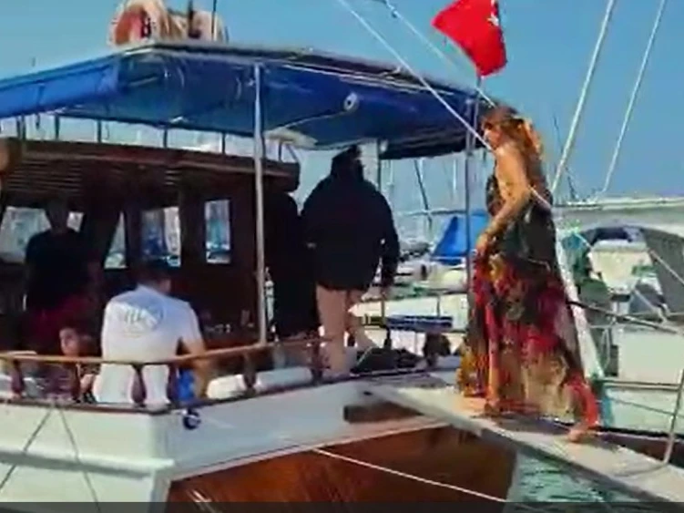 Hire a costume 50 Kusadasi