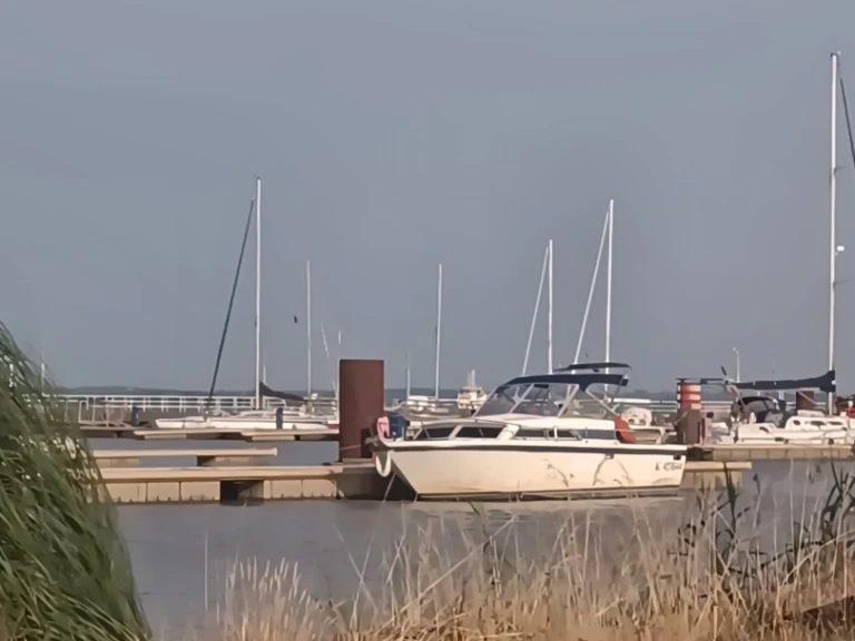 Motorboat to hire Pauillac at the best price