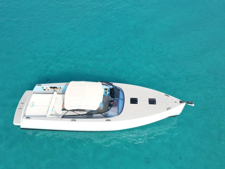 Hire a VanDutch VanDutch 40 Cannes