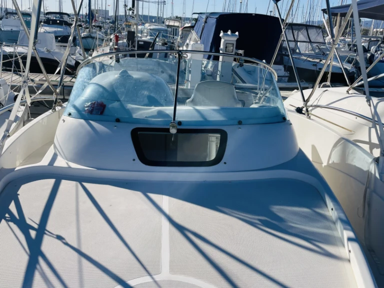 Yacht hire Saint-Laurent-du-Var cheap Rio 750 Cruiser
