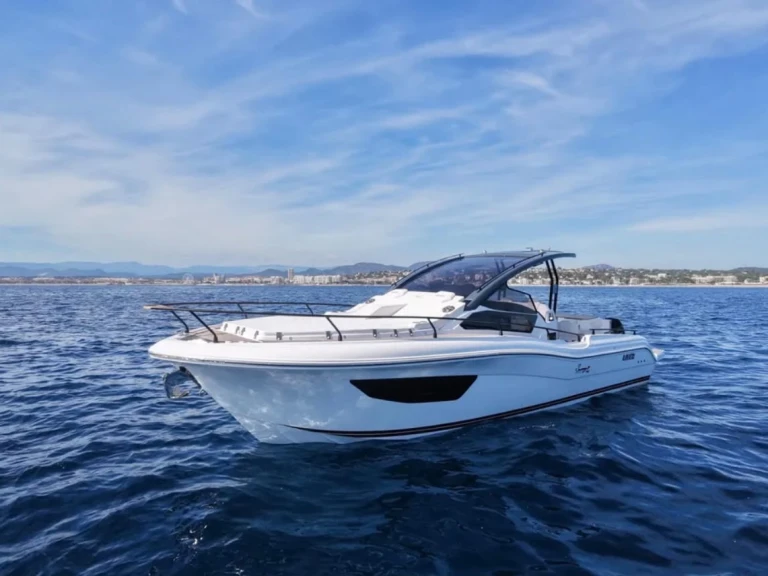 Motorboat hire in Castellammare di Stabia - Ranieri sauvage 34 