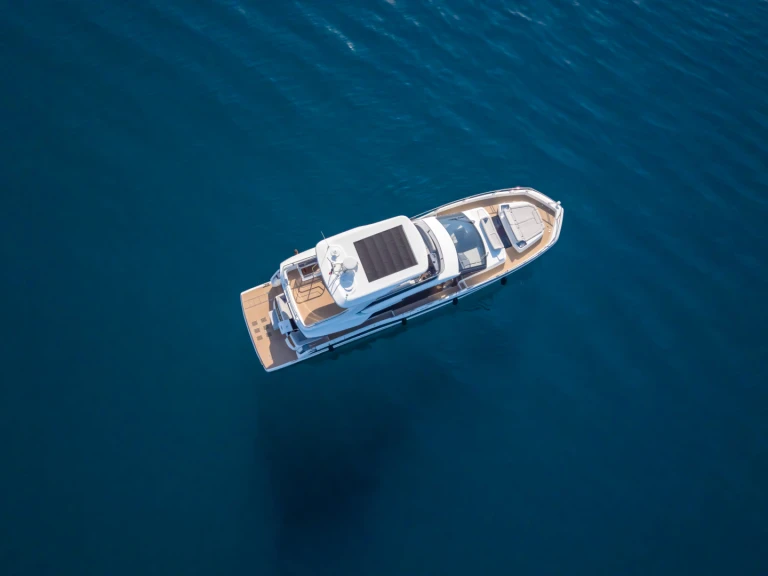 Yacht charter Mandelieu-la-Napoule - Gaelon 560 fly on SamBoat