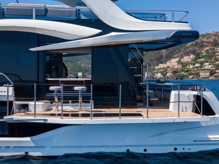 Motorboat hire in Mandelieu-la-Napoule - Gaelon 560 fly