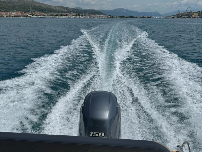 Hire Motorboat with or without skipper speedy Trogir