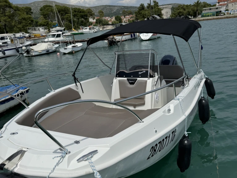 Motorboat to hire Trogir at the best price