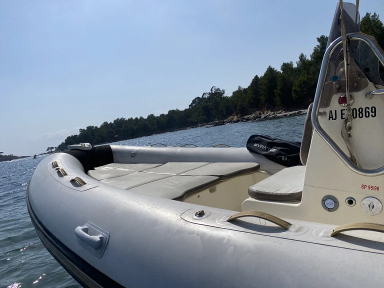 Hire a Lomac Lomac 790 IN Mauguio
