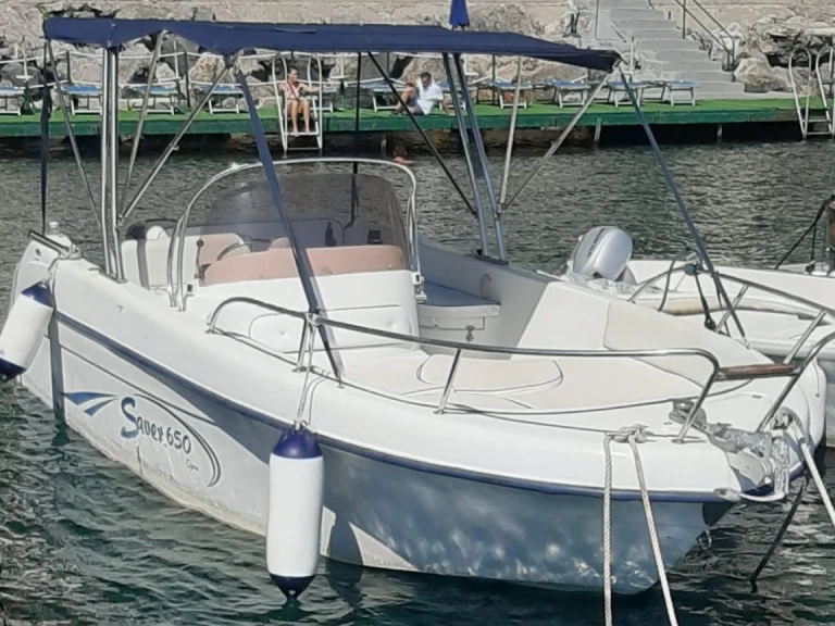 Yacht hire Amalfi cheap Saver 690 Open
