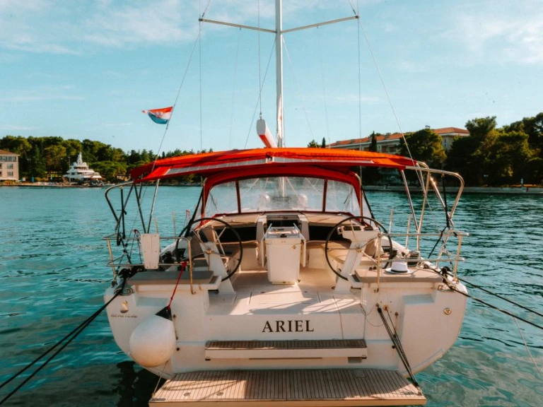 Sailboat hire in Pomer - Bénéteau Oceanis 46.1
