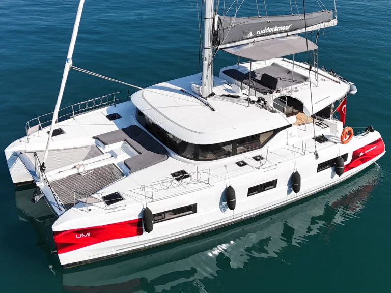 Catamaran hire in Fethiye - Lagoon Lagoon 46