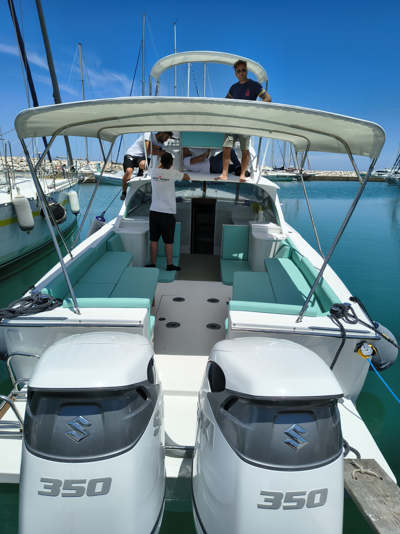 Yacht charter Porto Pozzo - Bertram 31 on SamBoat