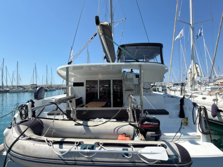 Charter a Lagoon Lagoon 38 in Furnari on Samboat