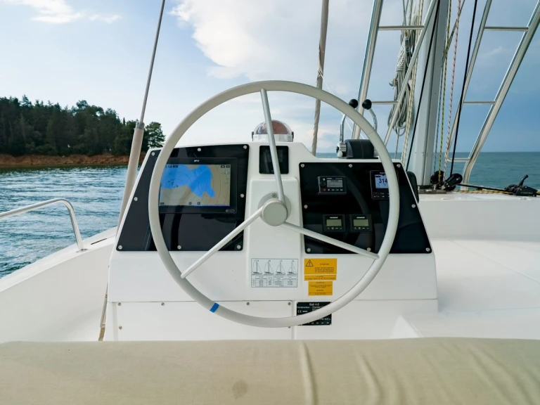 Hire a Bali Bali 4.6 Préveza